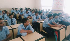 रेवाड़ी में करियर कॉउंसलिंग पर हुआ व्याख्यान 10 student